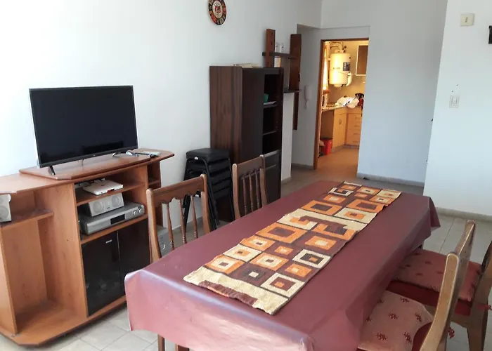 Departamento Avda Belgrano Sur 367 Con Cochera Privada