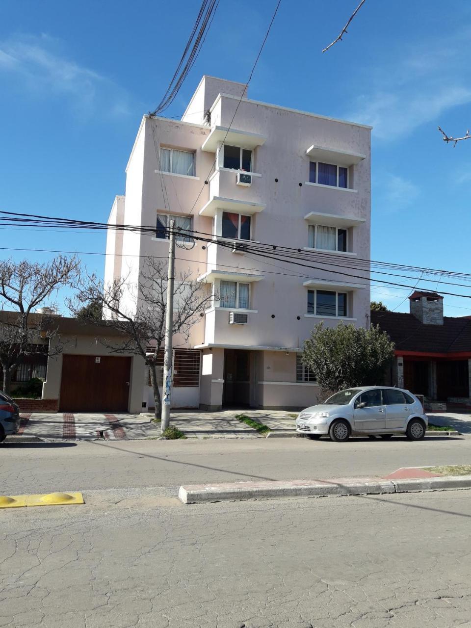 Departamento Avda Belgrano Sur 367 Con Cochera Privada Apartment *
